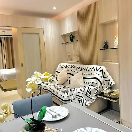 Icy Suite At Shell Residences Near Moa And Naia